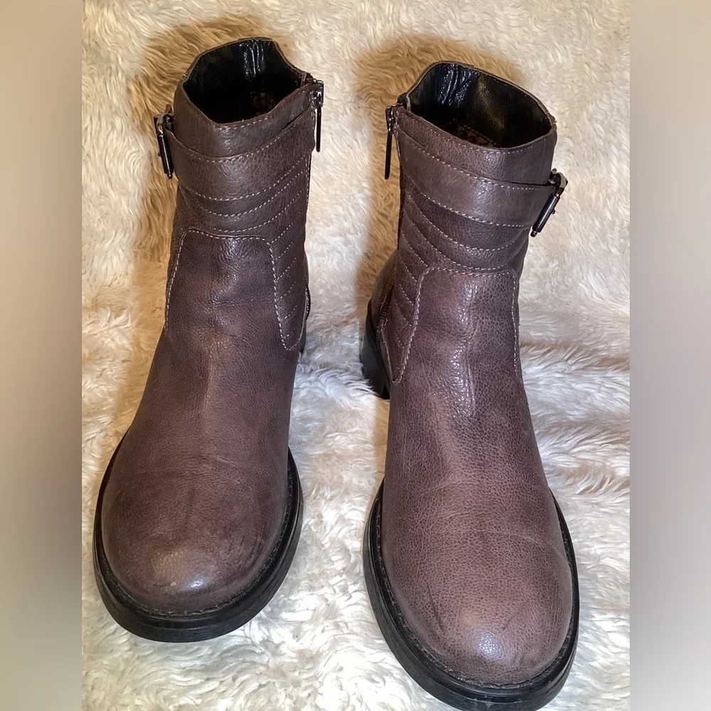 Aquatalia Women's  Tan Leather Ankle Buckle Moto boots made in Italy size 10.5
